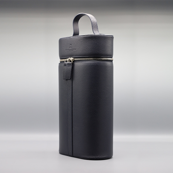 Grained leather bottle case